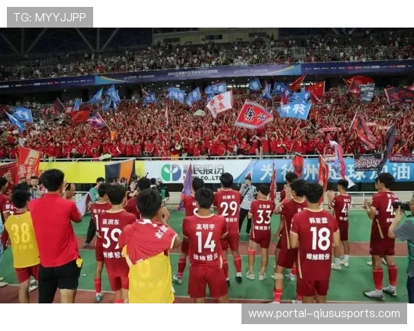 徐州队亮相苏超赛场展现江苏地方足球篮球融合发展新活力