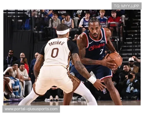 火箭加时憾负76人，裁判漏判干扰球成赛后焦点